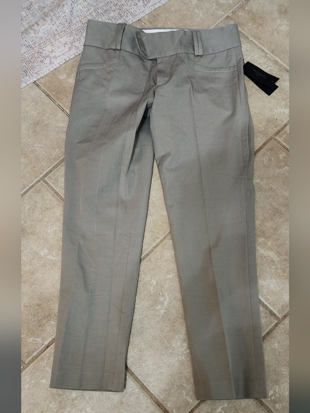 NWT Banana Republic Women's Sloan Cropped Dress Pants in Taupe Sz 4‎
